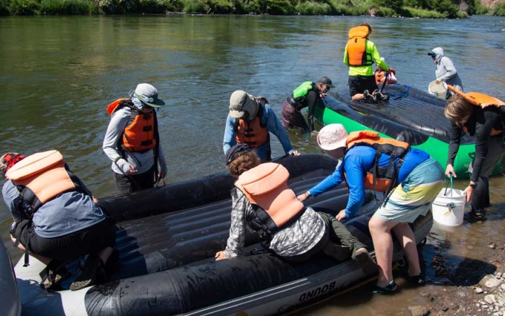 teens learn rafting skills
